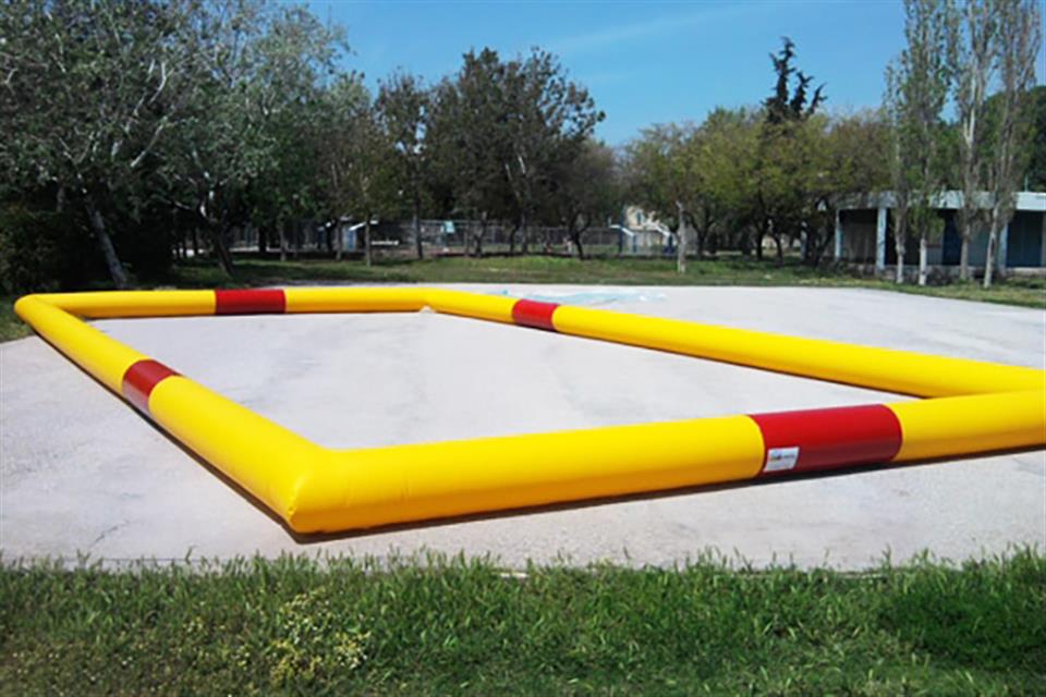 Inflatable barrier by airgame