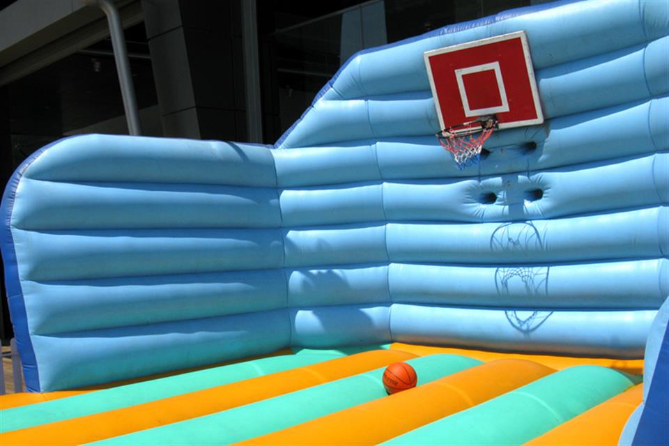 Bouncy Basket by airgame